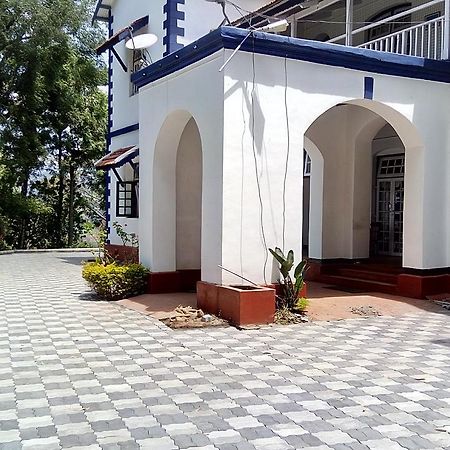 Ywca Wyoming Hotel Coonoor Buitenkant foto