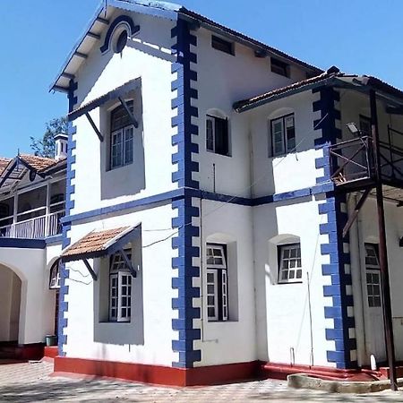 Ywca Wyoming Hotel Coonoor Buitenkant foto