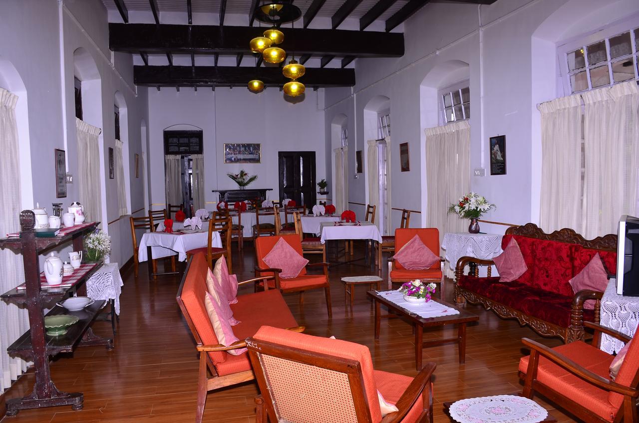 Ywca Wyoming Hotel Coonoor Buitenkant foto