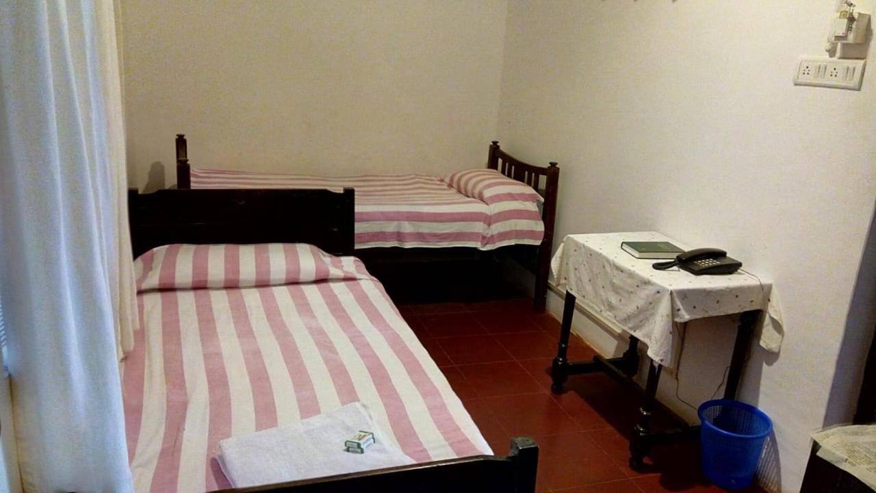 Ywca Wyoming Hotel Coonoor Buitenkant foto